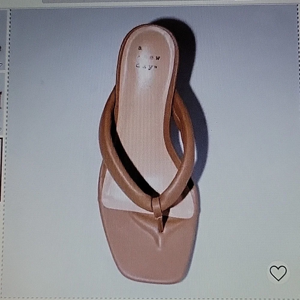 A New Day Elvie Round Heel Sandals Brown Memory Foam insole padded strap 8 New… - Picture 4 of 11